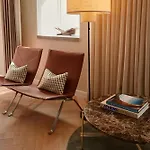 Ascot Hotel