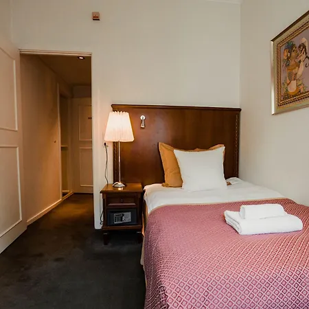 Ascot Hotel 4*