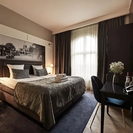 Hotel Ascot 4*