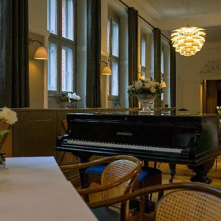 Hotel Ascot