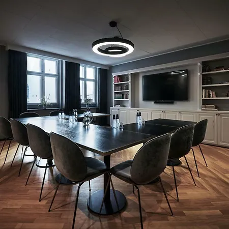 Ascot Szálloda 4*